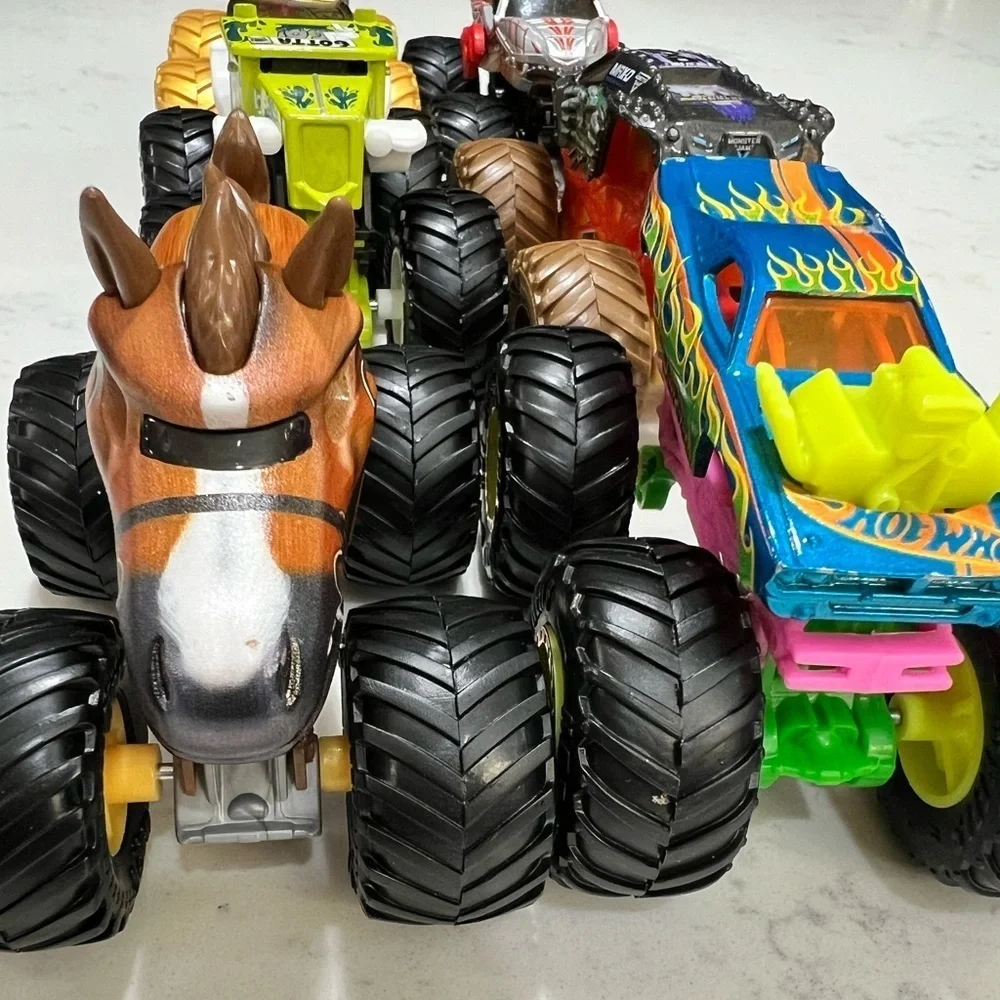 Monster Truck Toy Set - 6 Multicolor